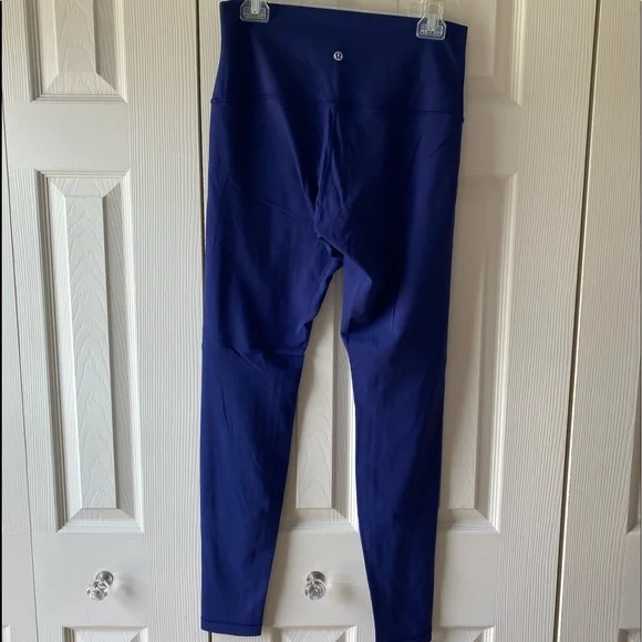 Navy blue lululemon leggings - Picture 2 of 4